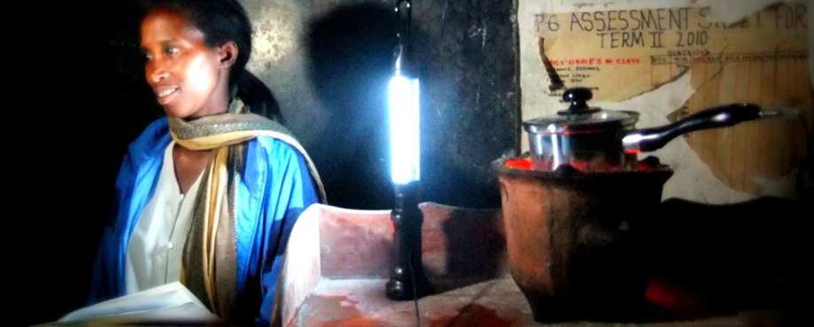 新エネルギー　照明 Wonder Pot in Uganda Africa
